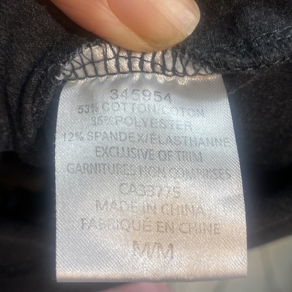 402. Roots active women half zip long sleeve pullover, size M - Picture 8 of 9